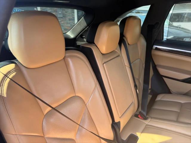 2017 Porsche Cayenne Platinum Edition