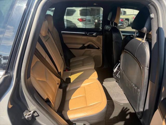 2017 Porsche Cayenne Platinum Edition