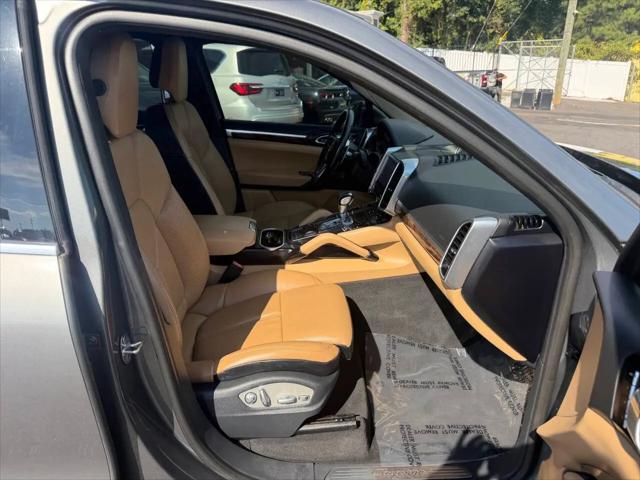 2017 Porsche Cayenne Platinum Edition