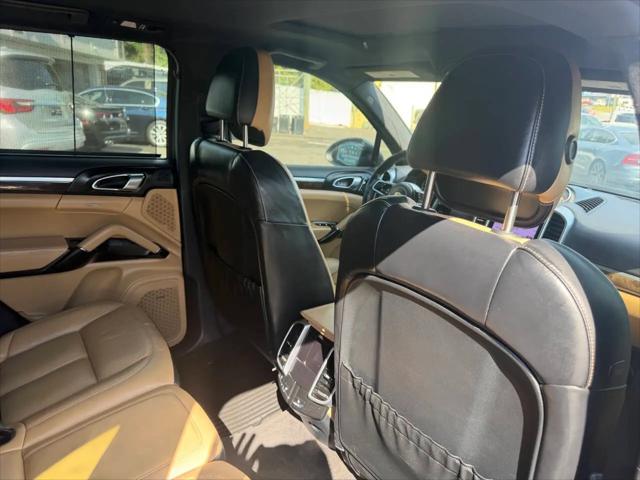 2017 Porsche Cayenne Platinum Edition