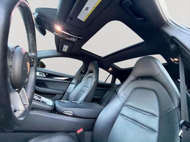 2018 Porsche Panamera E-Hybrid 4