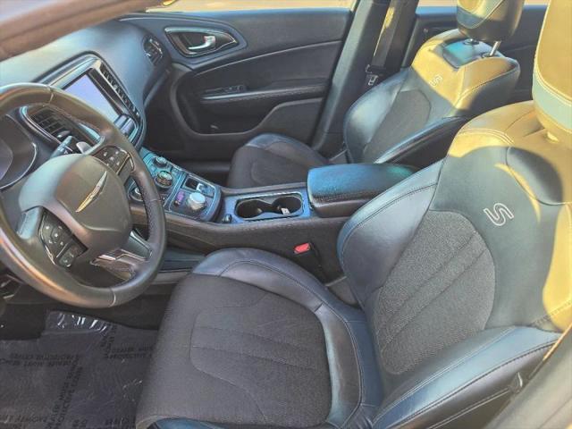 2016 Chrysler 200 S