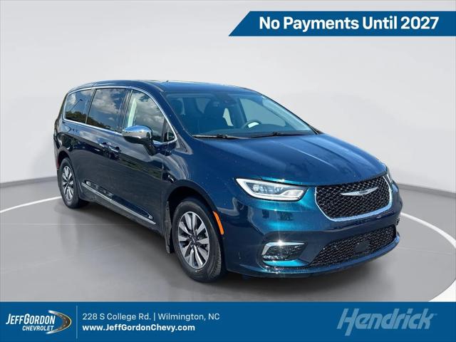 2023 Chrysler Pacifica Hybrid Limited for sale in Wilmington, NC