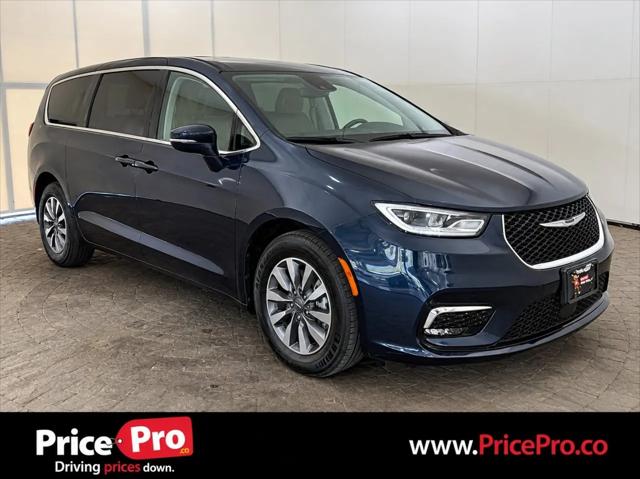 2024 Chrysler Pacifica Hybrid Select for sale in Maumee, OH