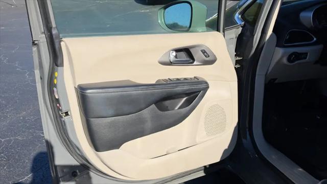 2021 Chrysler Pacifica Touring L