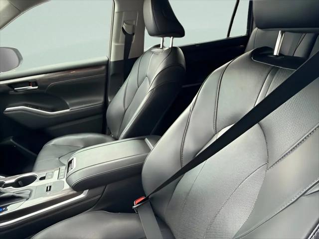2021 Toyota Highlander Hybrid Limited