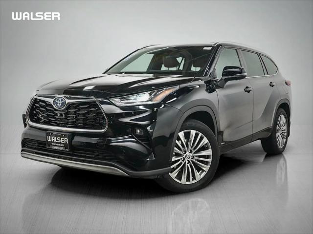 2024 Toyota Highlander Hybrid Platinum for sale in Burnsville, MN