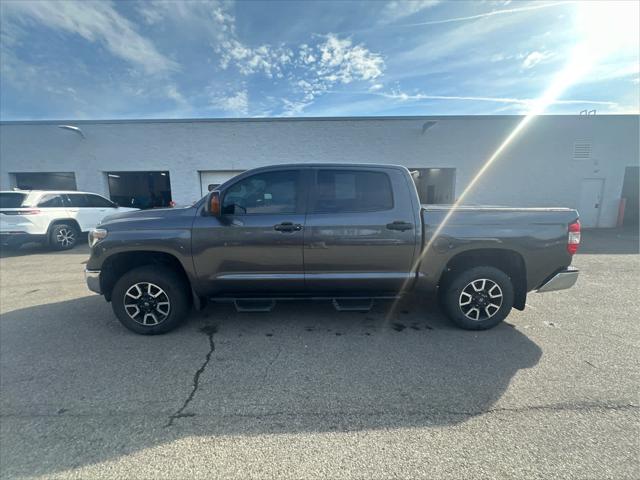 2018 Toyota Tundra SR5 5.7L V8 2018 Toyota Tundra SR5 5.7L V8