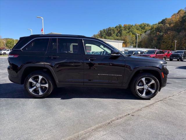 2023 Jeep Grand Cherokee Limited 4x4 2023 Jeep Grand Cherokee Limited 4x4