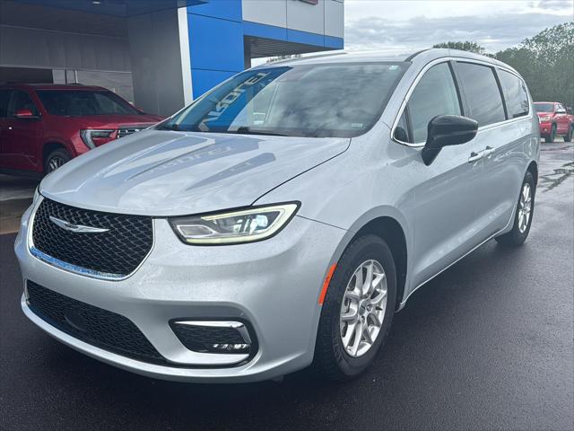 2024 Chrysler Pacifica Touring L for sale in Chanute, KS