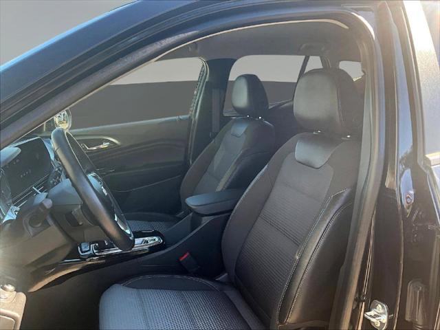 2025 Chevrolet Trax FWD LT