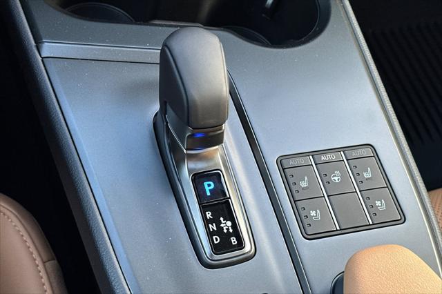 2026 Lexus 300 Premium