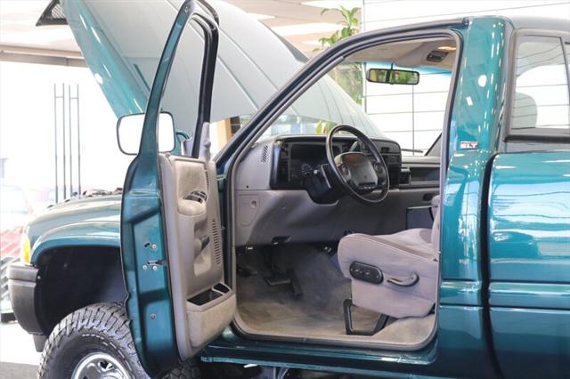 1995 Dodge 2500 LT