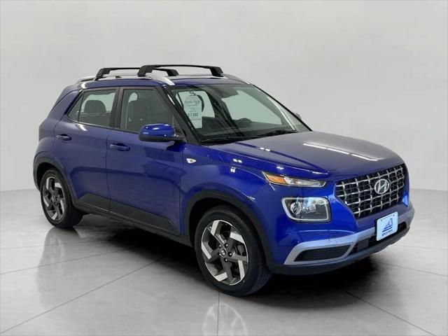 2022 Hyundai Venue Limited for sale in Oshkosh, WI