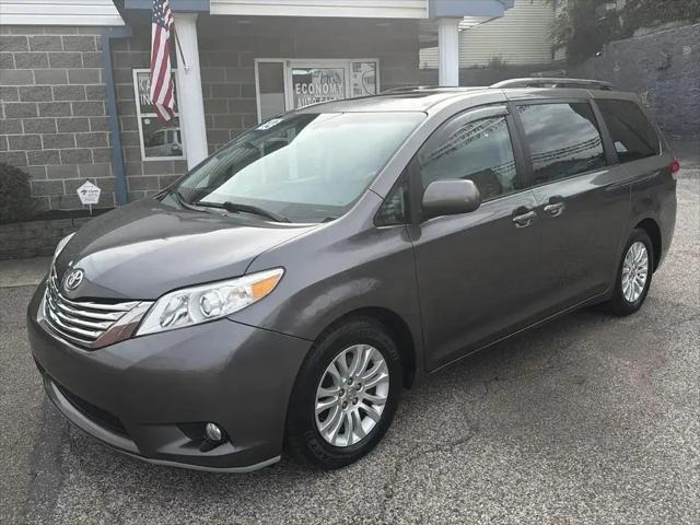 2012 Toyota Sienna XLE V6 8 Passenger for sale in Martins Ferry, OH