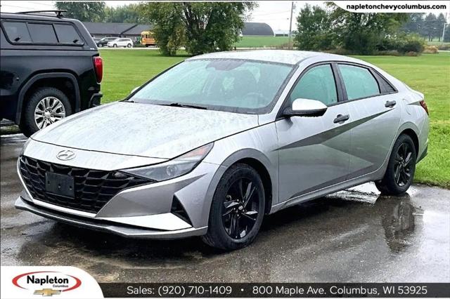 2022 Hyundai Elantra SEL for sale in Columbus, WI