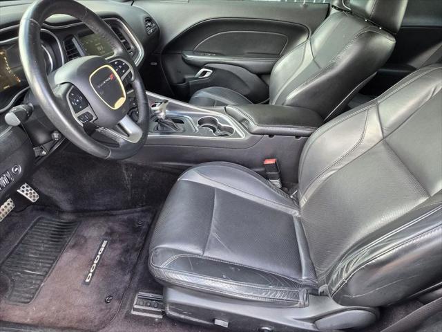 2016 Dodge Challenger SXT Plus