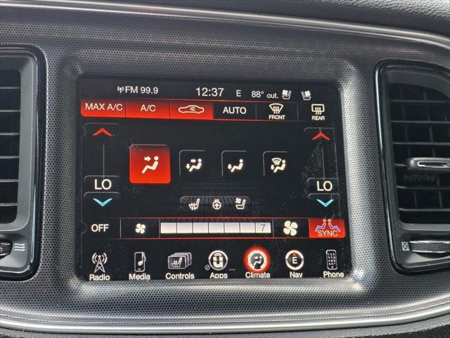 2016 Dodge Challenger SXT Plus