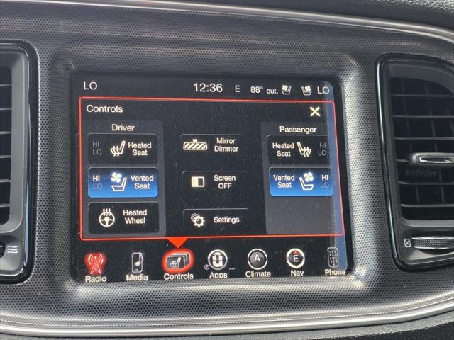 2016 Dodge Challenger SXT Plus