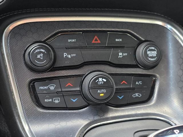 2016 Dodge Challenger SXT Plus