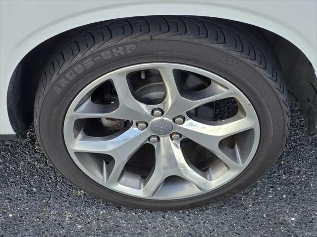 2016 Dodge Challenger SXT Plus