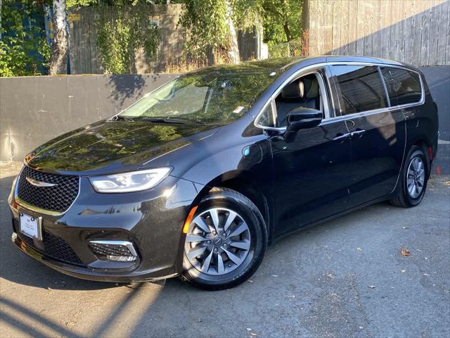 2024 Chrysler Pacifica Hybrid Select for sale in Portland, OR