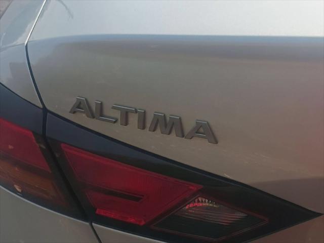 2025 Nissan Altima SR FWD