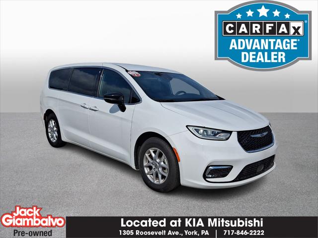 2025 Chrysler Pacifica Select for sale in YORK, PA