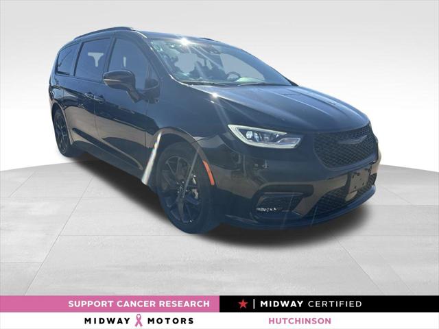 2025 Chrysler Pacifica Limited for sale in Hutchinson, KS