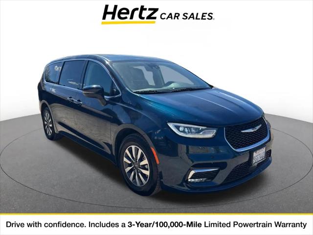2023 Chrysler Pacifica Hybrid Touring L for sale in Riverside, CA