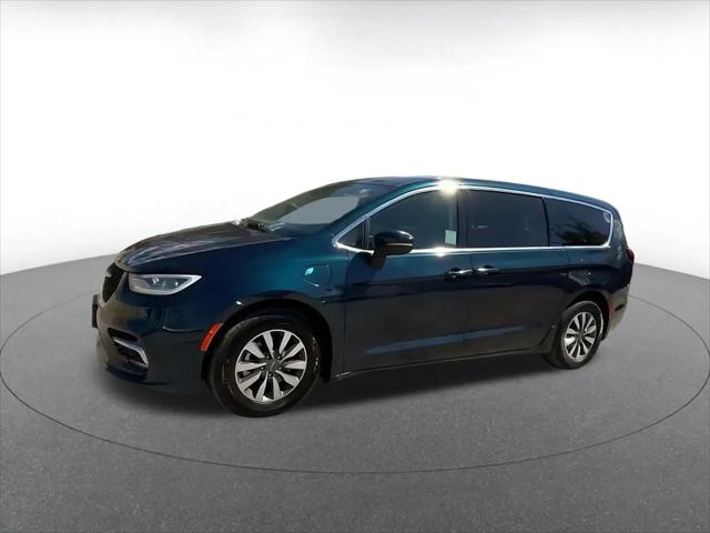 2023 Chrysler Pacifica Hybrid Touring L