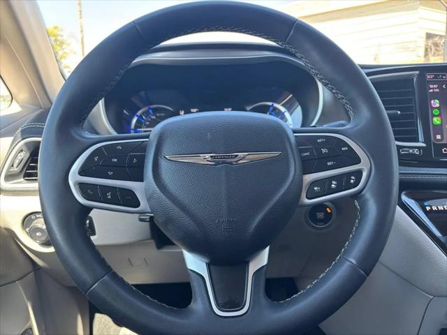 2023 Chrysler Pacifica Hybrid Touring L