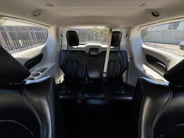 2023 Chrysler Pacifica Hybrid Touring L