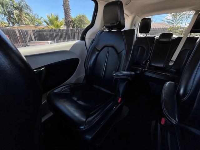 2023 Chrysler Pacifica Hybrid Touring L