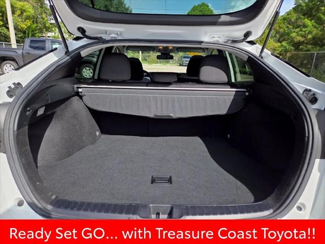 2021 Toyota Prius LE