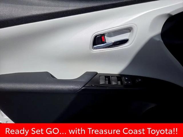 2021 Toyota Prius LE