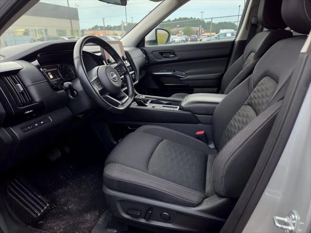 2025 Nissan Pathfinder SV FWD