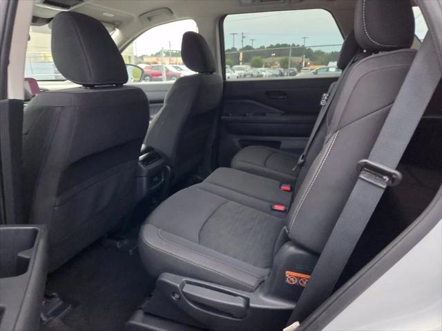 2025 Nissan Pathfinder SV FWD