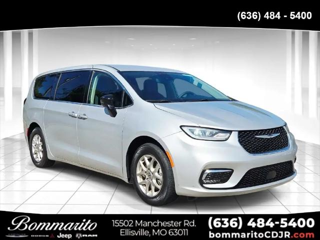 2024 Chrysler Pacifica Touring L for sale in Ellisville, MO