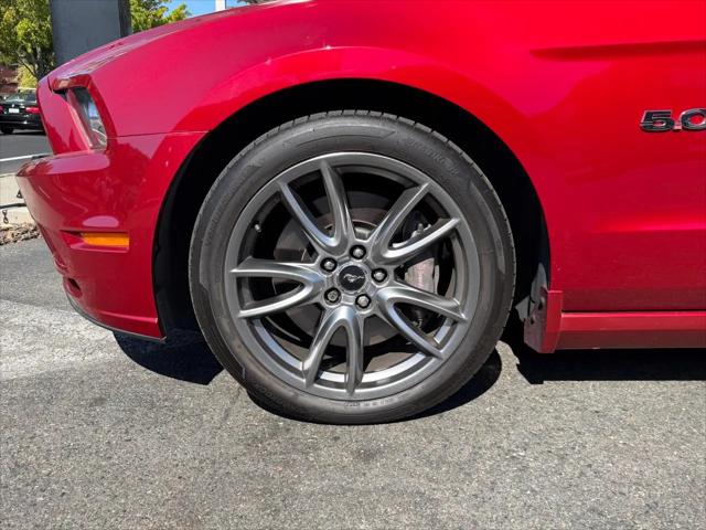 2013 Ford Mustang GT Premium