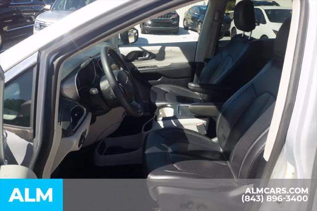 2023 Chrysler Pacifica Hybrid Touring L