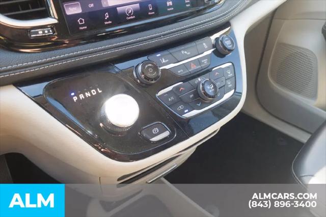 2023 Chrysler Pacifica Hybrid Touring L