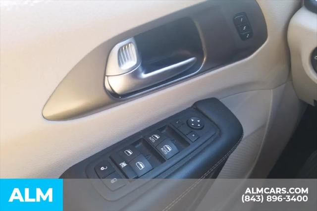 2023 Chrysler Pacifica Hybrid Touring L
