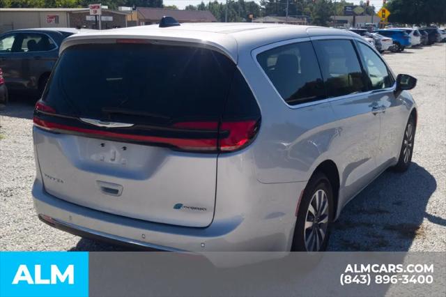 2023 Chrysler Pacifica Hybrid Touring L
