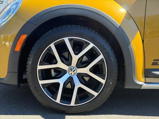 2017 Volkswagen Beetle 1.8T Dune