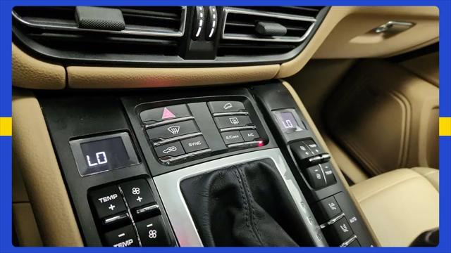 2021 Porsche Macan Macan