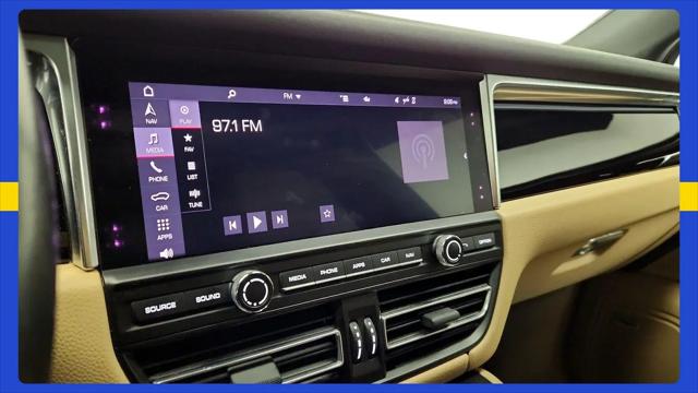 2021 Porsche Macan Macan