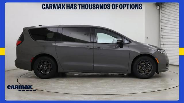2023 Chrysler Pacifica Hybrid Limited