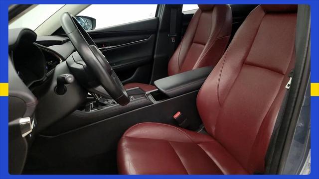 2023 Mazda Mazda3 2.5 S Carbon Edition