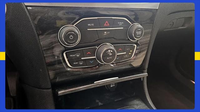 2017 Chrysler 300 Limited